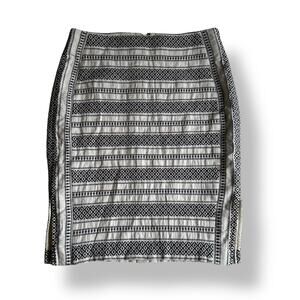 Loft Aztec Embroidered Knee Length Pencil Skirt Womens Size‎ 6 White Black Boho